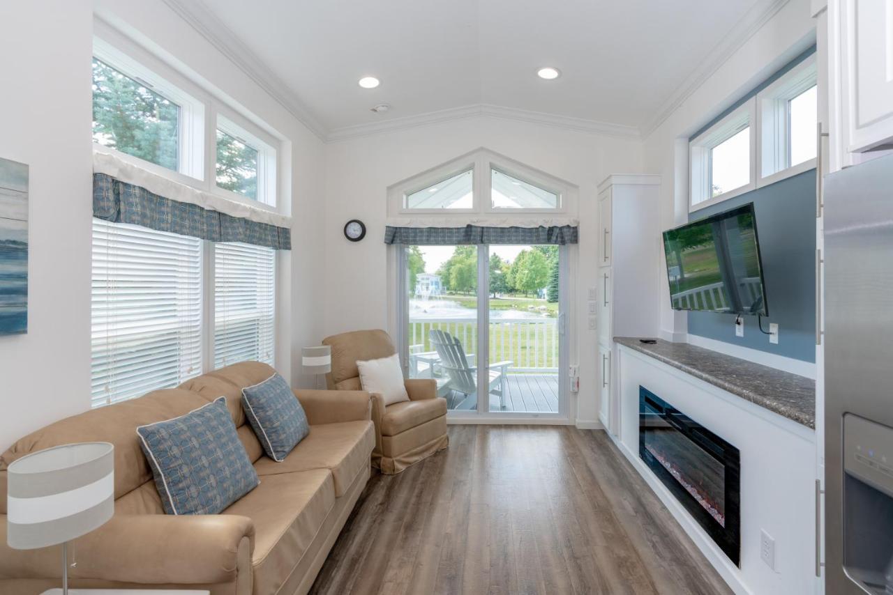 Sun Outdoors Petoskey Bay Harbor 호텔 외부 사진