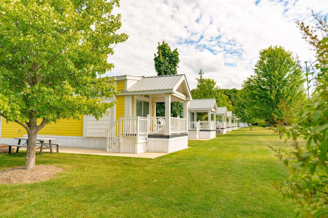 Sun Outdoors Petoskey Bay Harbor 호텔 외부 사진